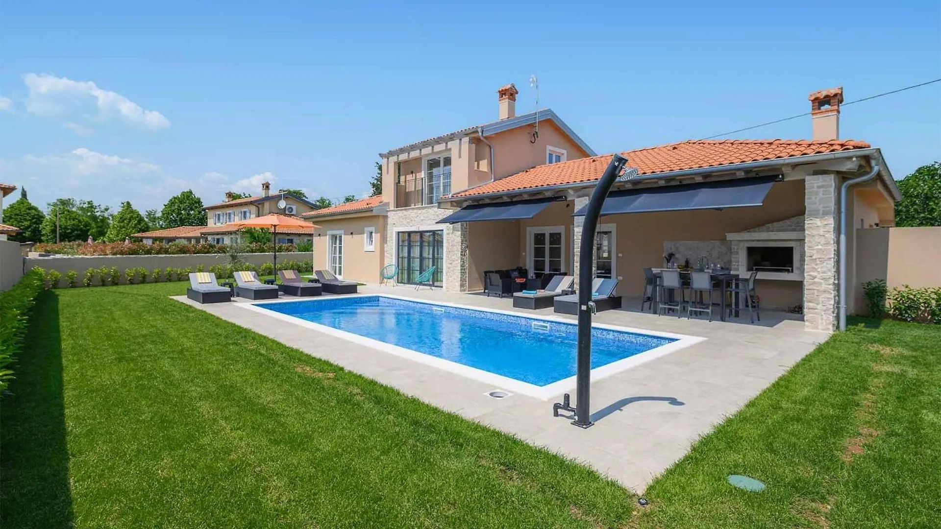 Beautiful Home In Maruzini With Wifi