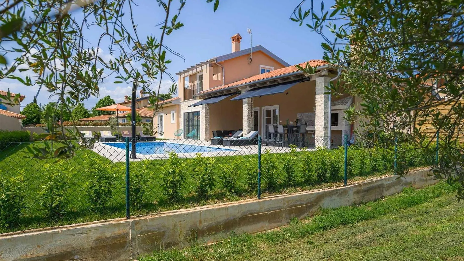 Beautiful Home In Maruzini With Wifi